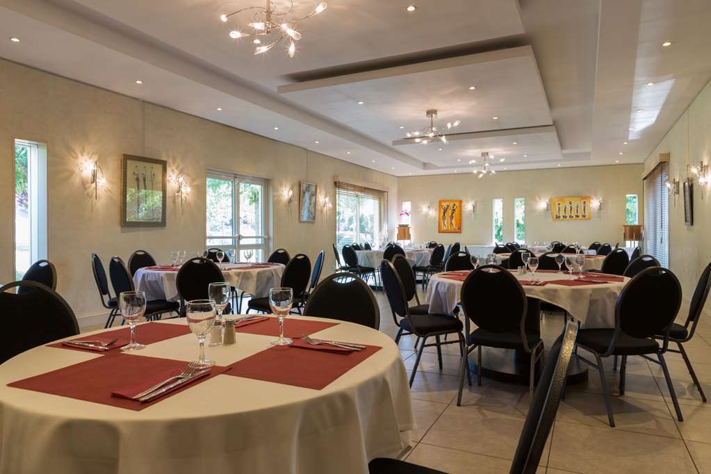 Terrasson Hotel Confort Le Moulin Rouge מסעדה תמונה